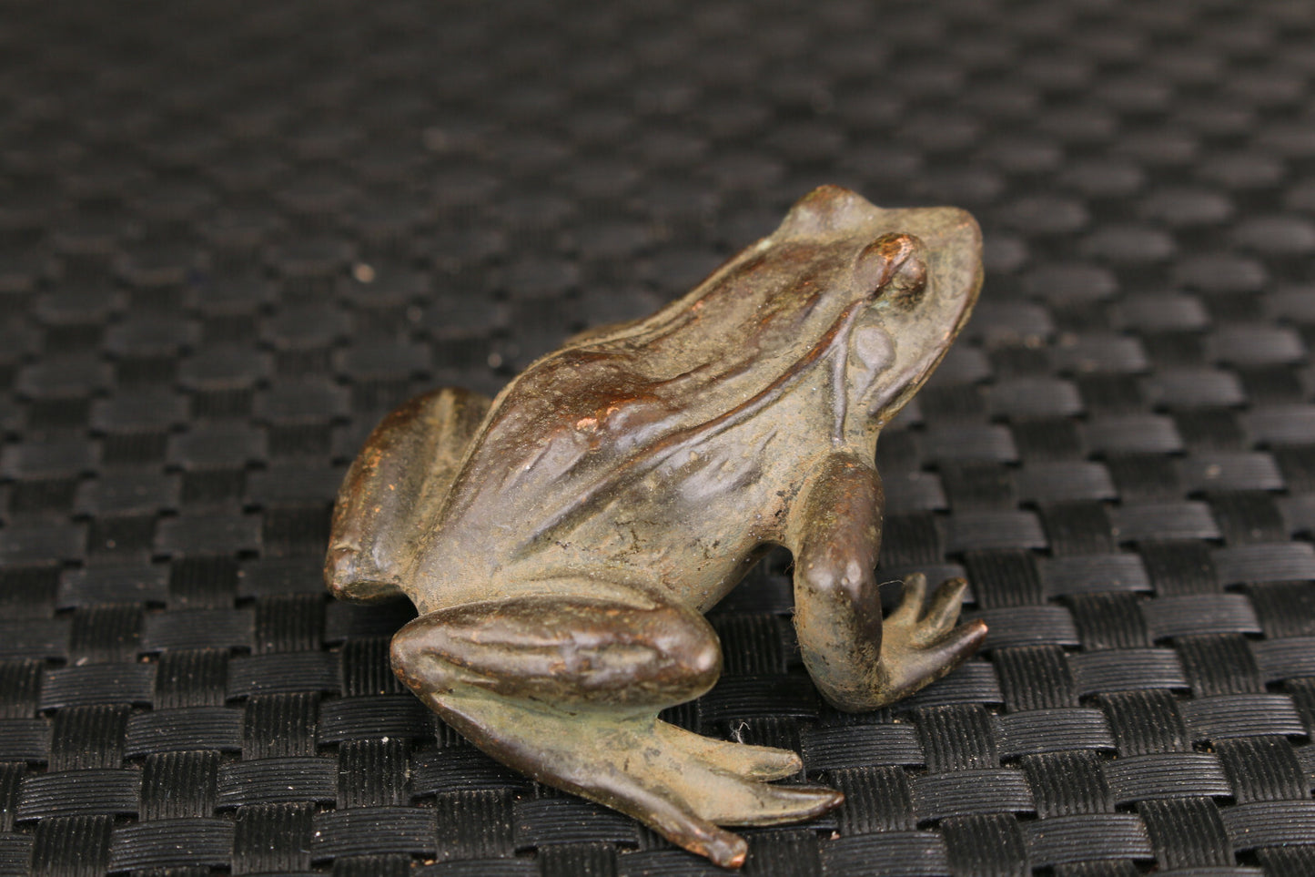 Rare old bronze hand carving fortune Jin Chan statue collectable frog Tea Pet