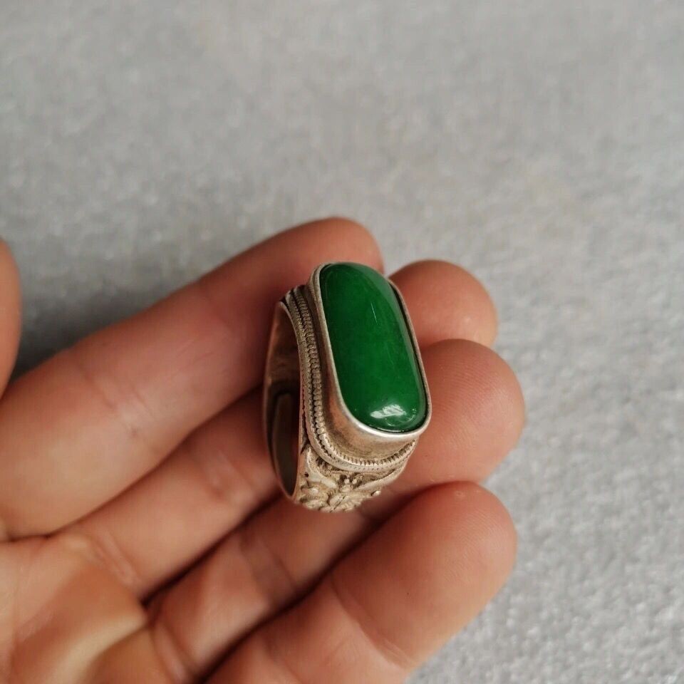 Chinese Old Antique Tibetan Inlaid Green Red Agate Gemstone Ring Collection