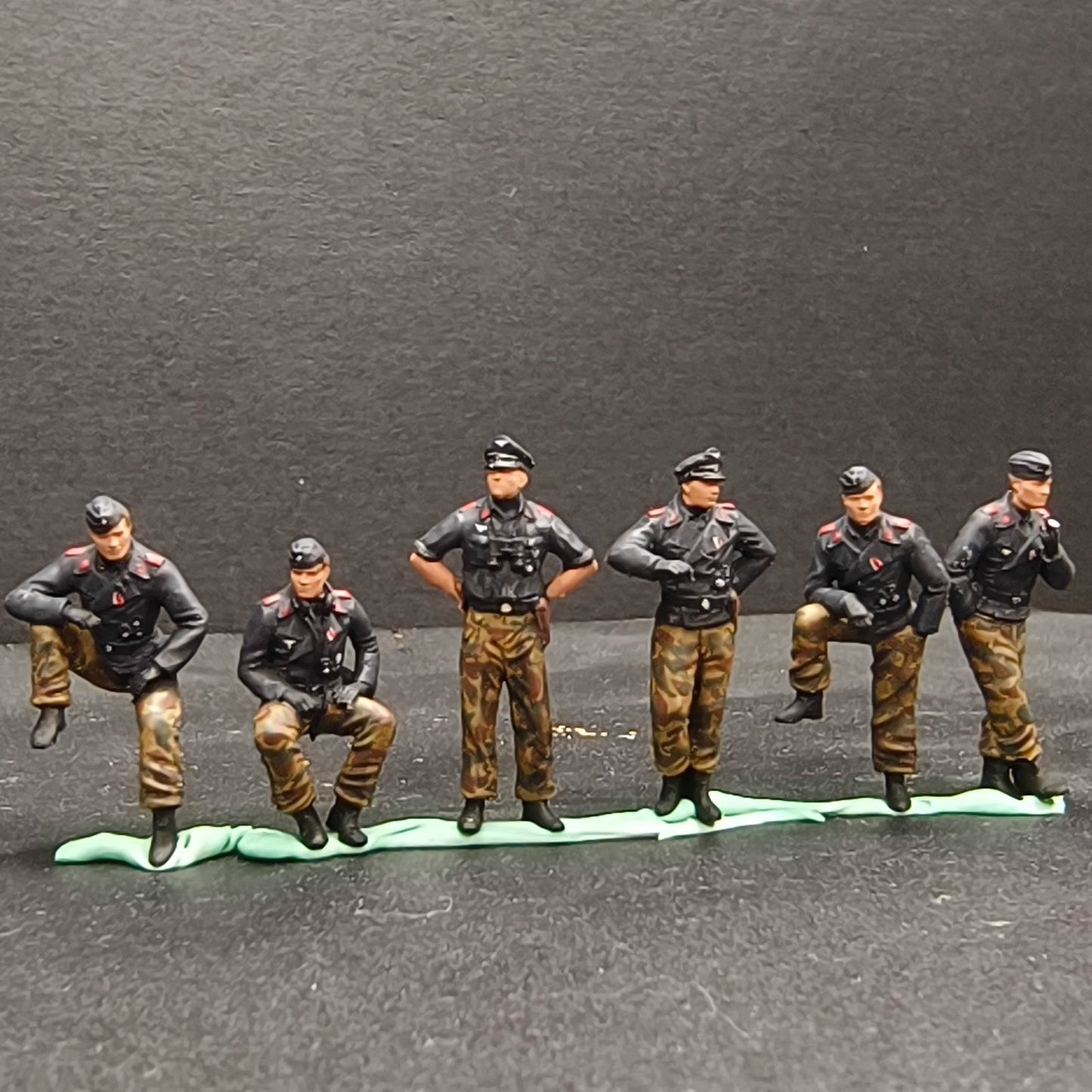 Homemade 1/72 WWII German Tank Crewman 6 Persons Finished Model Ornaments