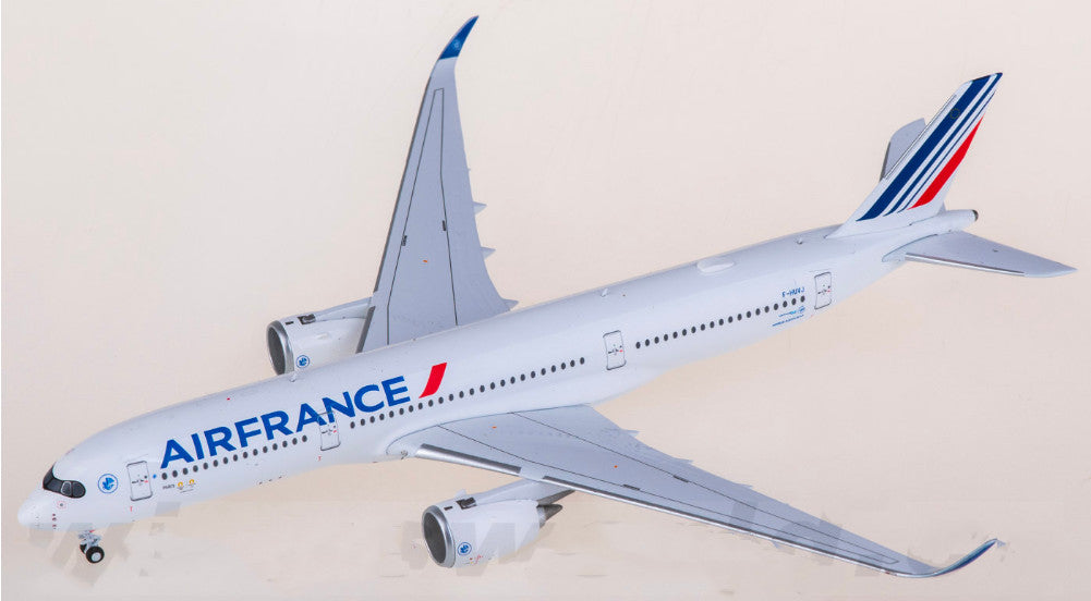 1:400 AeroPolaris Air France Airbus A350-900 Passenger Airplane Diecast Model