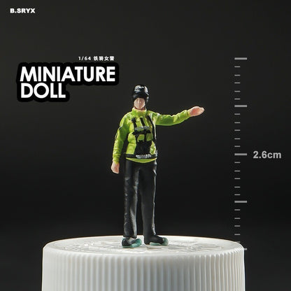 1/64 Scale Figure Model Police Officer Directing Traffic Scene Model Toy