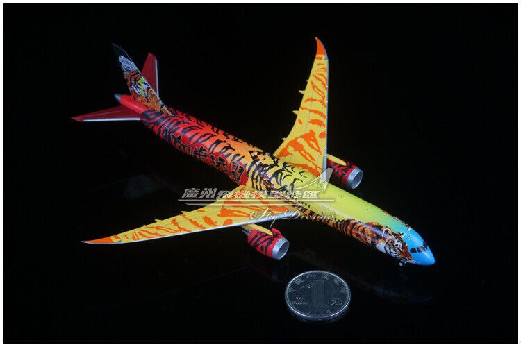 1:400 JC WINGS 2022 Tiger BOEING 787-9 Passenger Aircraft Diecast Airplane Model