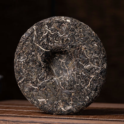 1 piece 357g Yunnan Pu'er Tea Linkang Old Tree Spring Tea Raw Tea Cake -