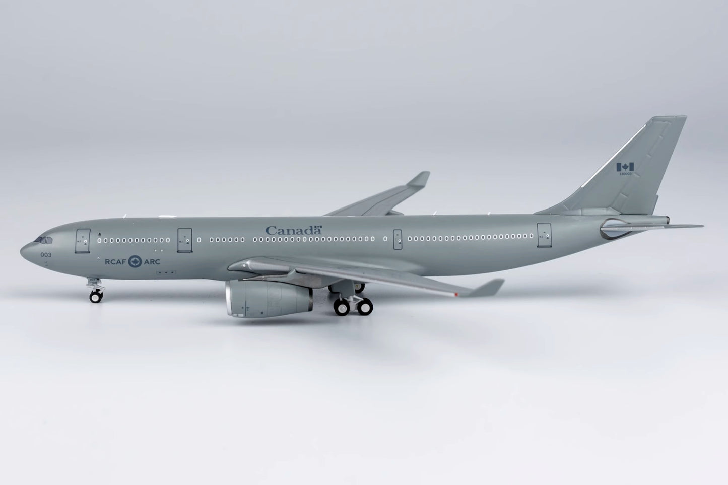 1:400 NG Model RCAF AIRBUS A330-200 Passenger Airplane Diecast Aircraft Model