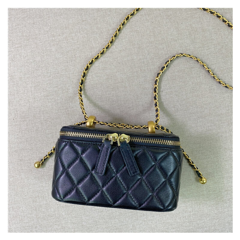 Quilted Lambskin Leather Vanity Case Clutch Pouch Chain Crossbody Box Bag Purse