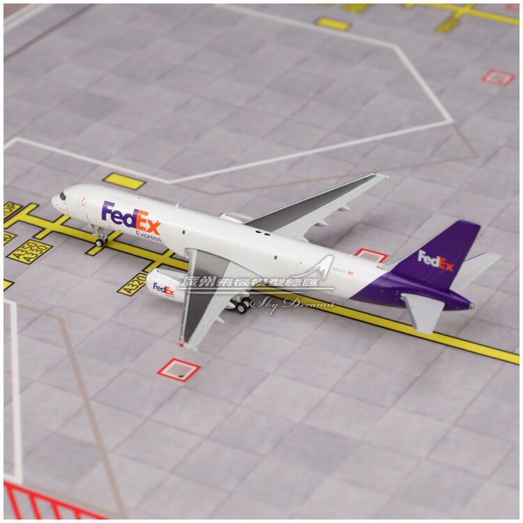 1:400 GeminiJets FedEx BOEING 757-200SF Airplane Diecast Aircraft Plane Model