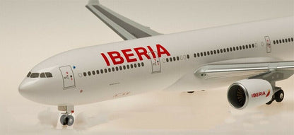 1:200 32CM Hogan IBERIA AIRBUS A330-300 Passenger Airplane ABS Plastic Model