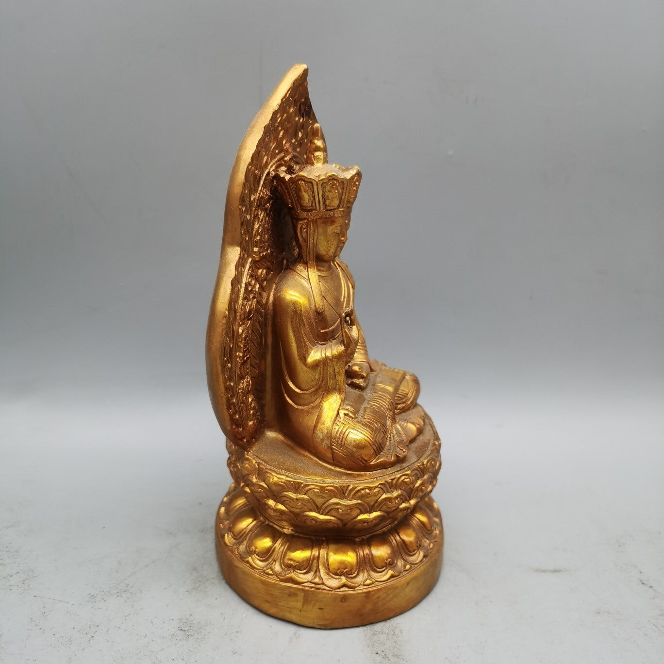 China Antique Bronze Gilded Gold Earth Tibetan King Bodhisattva Collection