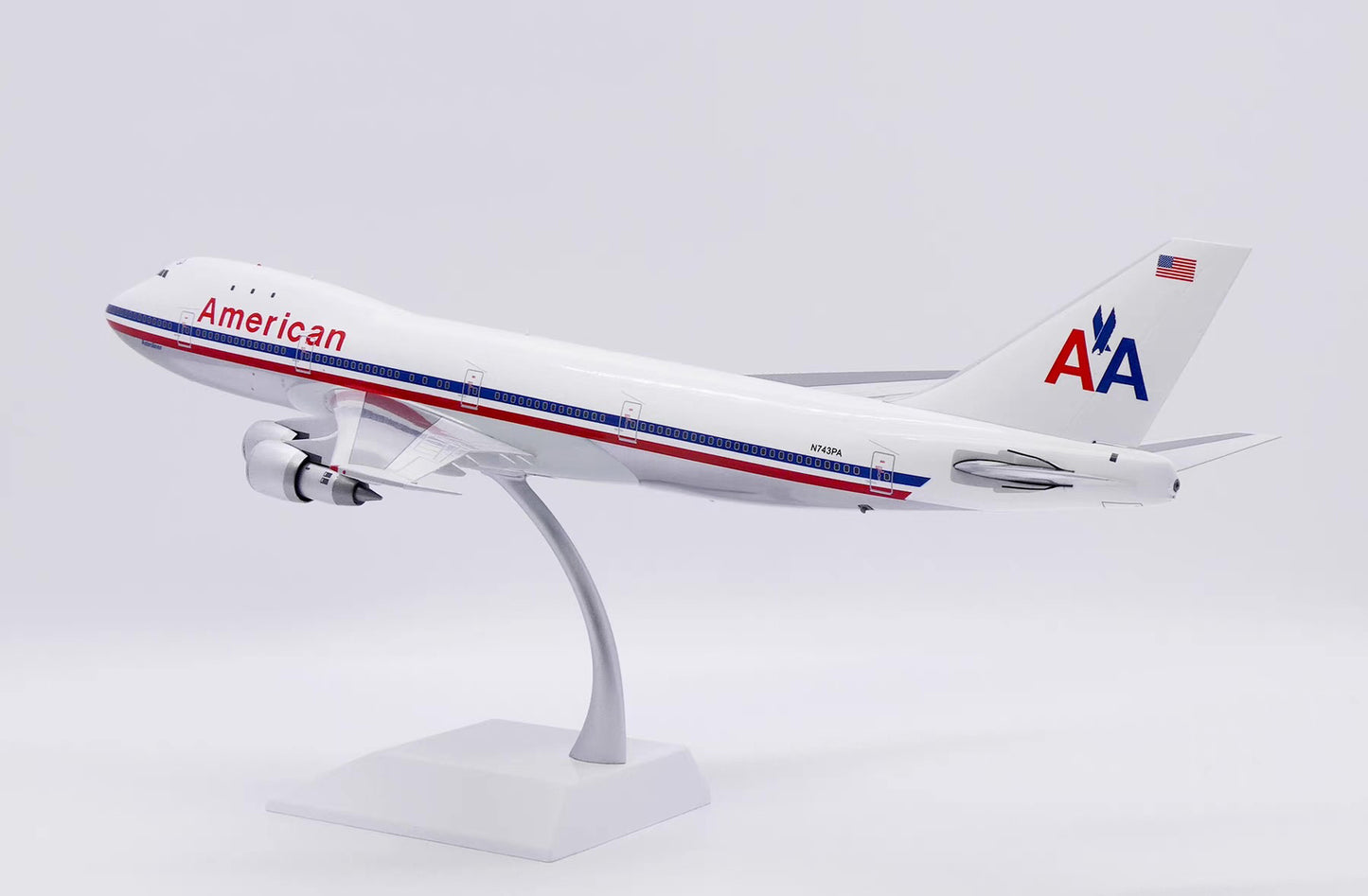1:200 JC Wings American Airlines Boeing 747-100 Passenger Airplane Diecast Model