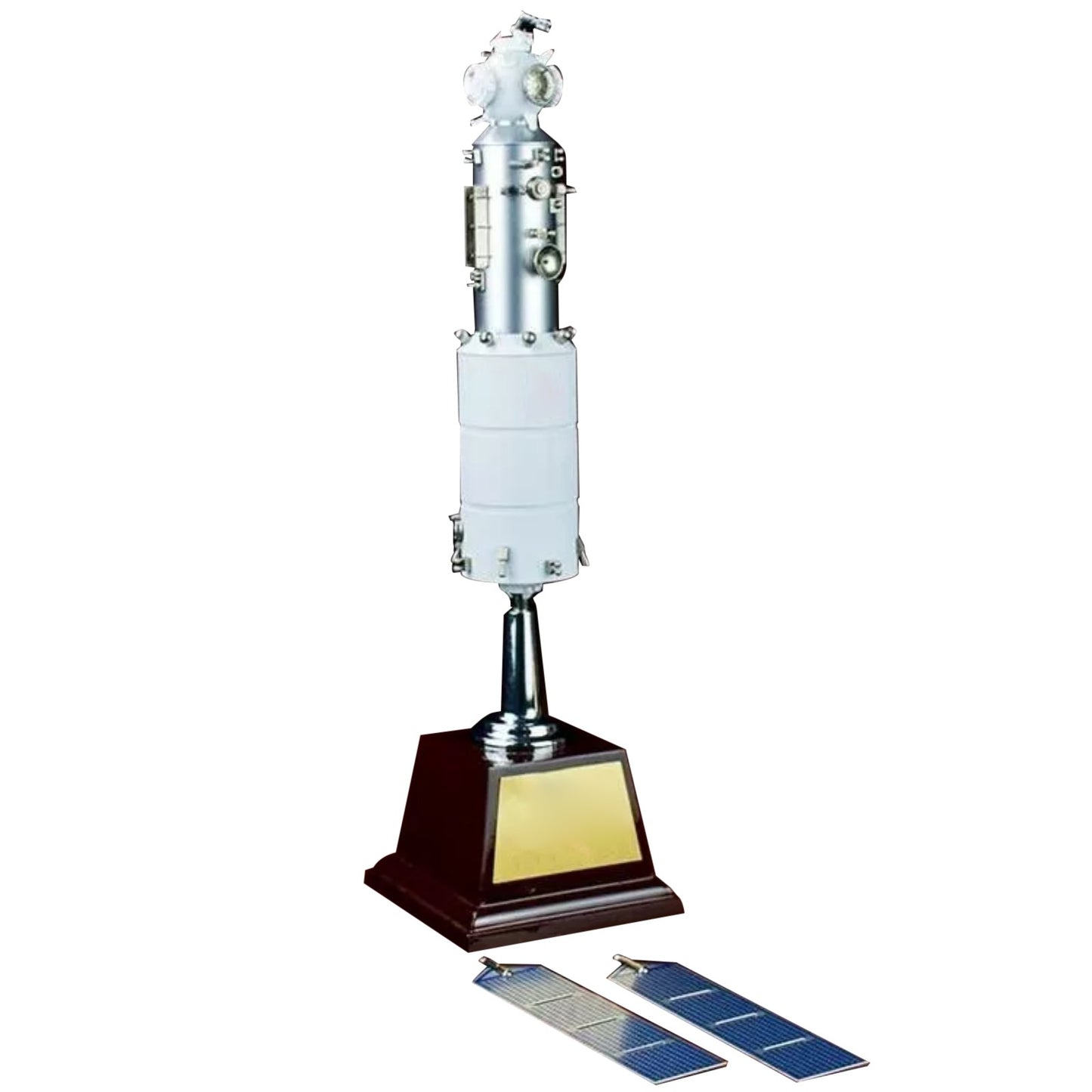 Alloy 1/150 China Tianhe Core Module Space Station Spacecraft Model Toy Gift