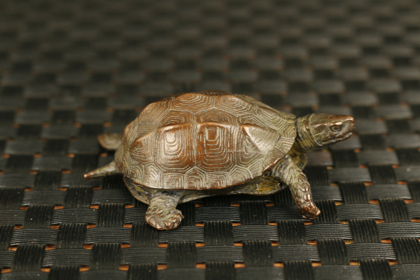 Chinese bronze hand casting tortoise Turtle figure statue Tea pet