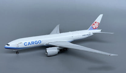 1:400 NG Model CHINA AIRLINES CARGO BOEING 777-200LRF Aircraft Diecast Model