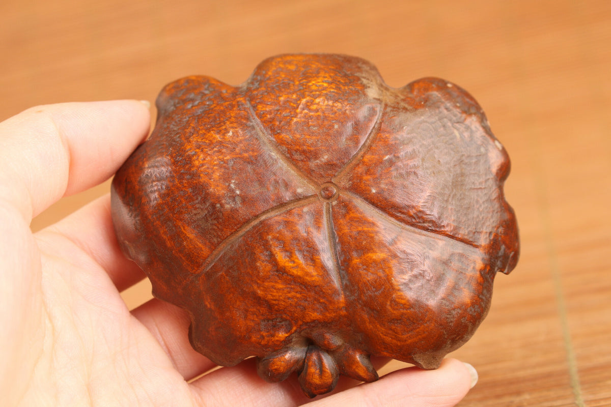 Chinese boxwood hand cast frog lotus figure statue home decoration