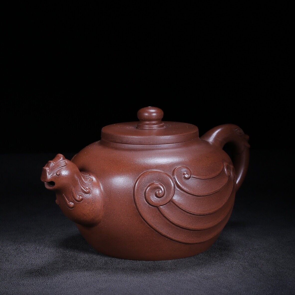 Chinese Yixing Zisha Clay Handmade Exquisite Teapot （天际 底款：陈鸣远）