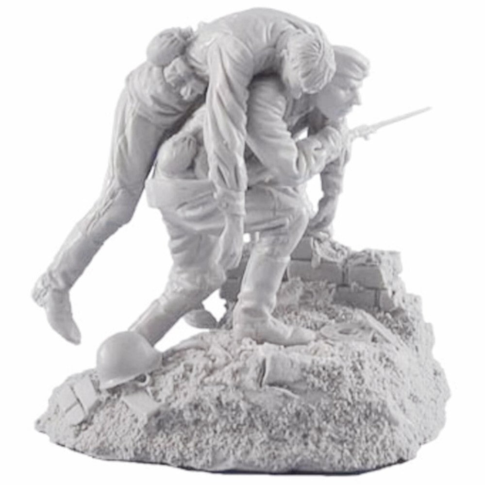 1:35 resin figure model Rescue of 2 Soviet wounded soldier Unassembled Unpainted