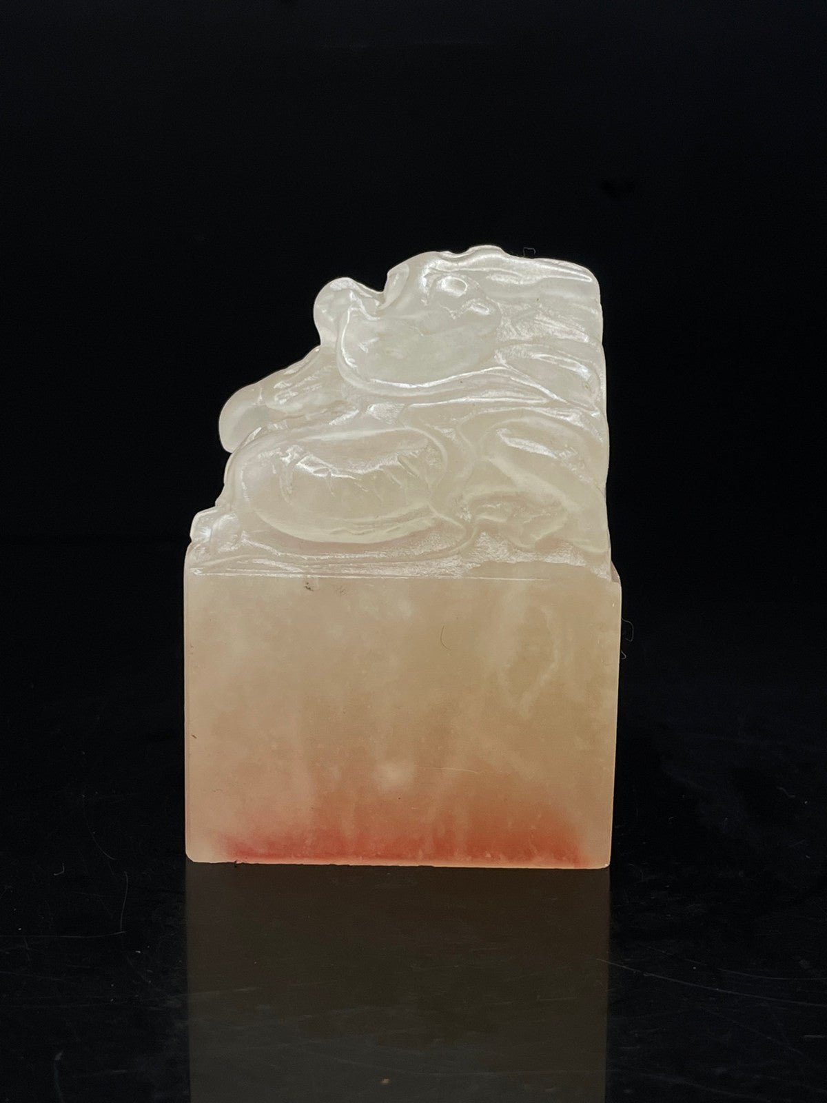 Chinese Natural Shoushan Stone Hand-carved Exquisite Auspicious Beast Seal 31334