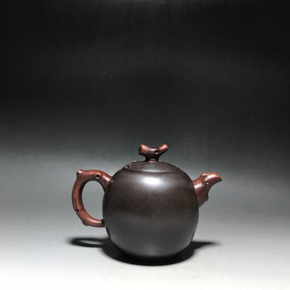 Chinese Yixing Zisha Clay Handmade Exquisite Teapot（梅花壶 底款：周桂珍）