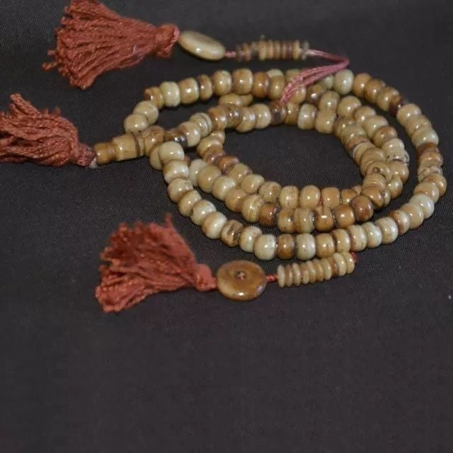 Tibetan Natural 108 Bead Bracelet Handcrafted Polished Buddhist Beads Hand Beads