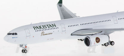 1:400 Phoenix PIA PAKISTAN AIRBUS A330-300 Passenger Airplane Diecast Model
