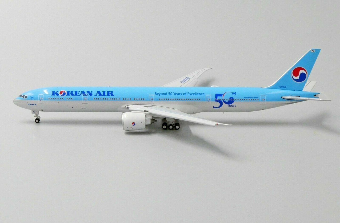 1:400 JC Wings KOREAN AIR BOEING 777-300 Passenger Plane Flap Down Diecast Model