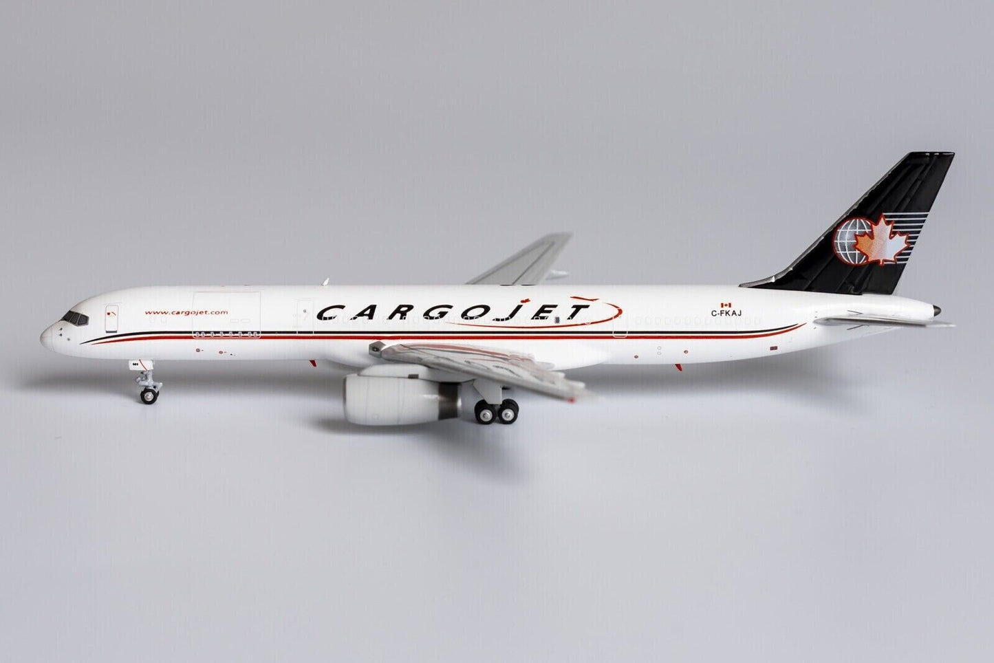 1:400 NG Model CARGOJET BOEING 757-200 Passenger Airplane Diecast Aircraft Model