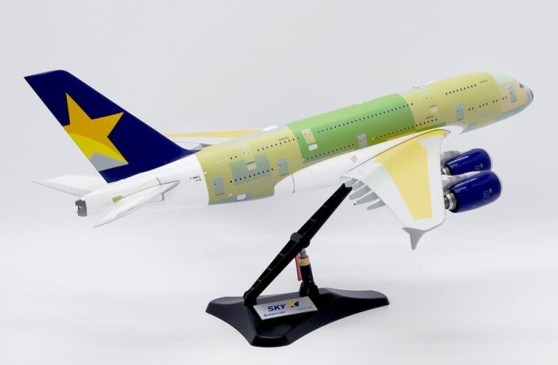 1:200 37CM JC Wings SKYMARK AIRBUS A380 Passenger Plane Diecast Aircraft Model
