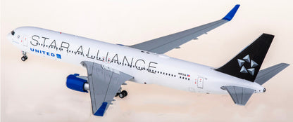 1:200 Geminijets United Airlines B767-300ER Passenger Airplane Diecast Model