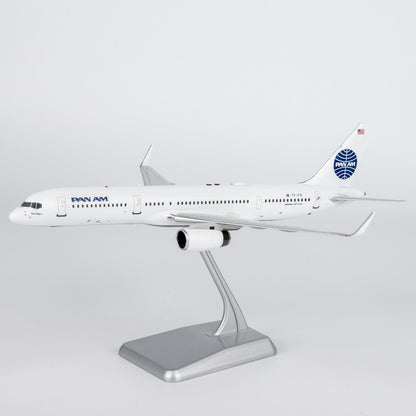 1:200 NGmodels Icelandair Boeing 757-200 Passenger Airplane Diecast Plane Model