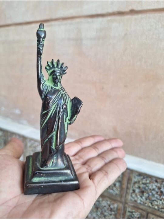 Antique Vintage Old Statue Of Liberty Brass Collectible Idol Figurine Souvenir