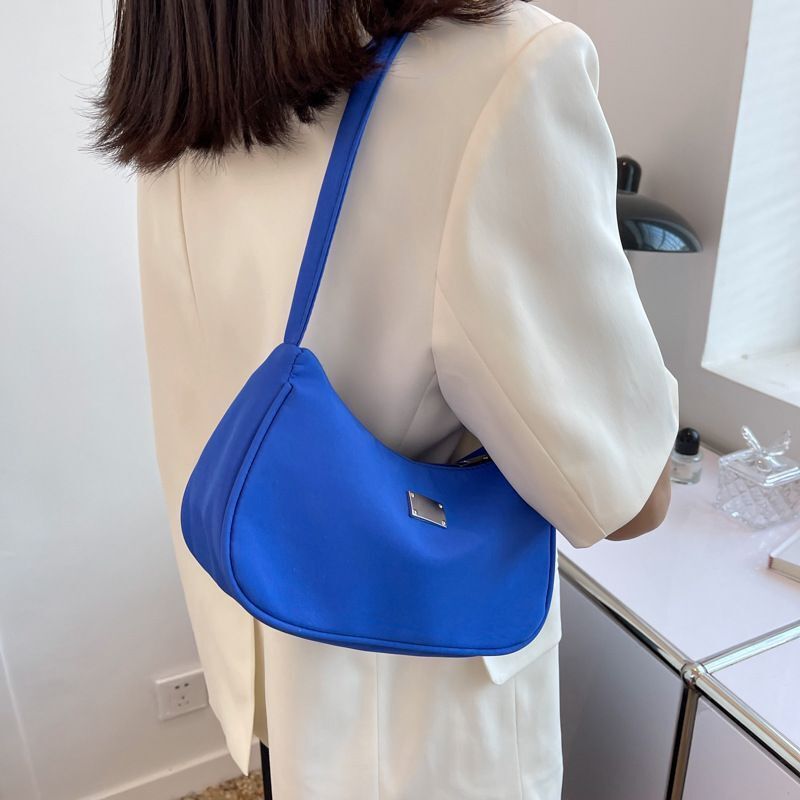 Solid Color Shoulder Bag Mini Crescent Messenger Handbags Nylon Handbag Retro