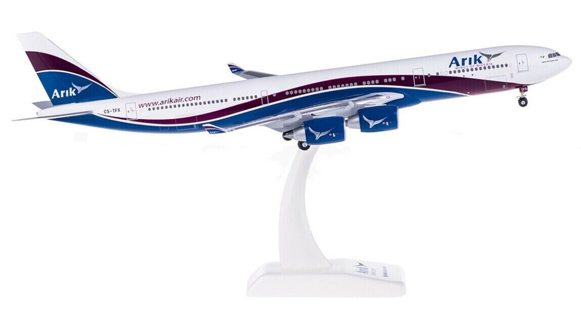 1:200 34CM Hogan Arik AIRBUS A340-500 Passenger Airplane ABS Plastic Plane Model
