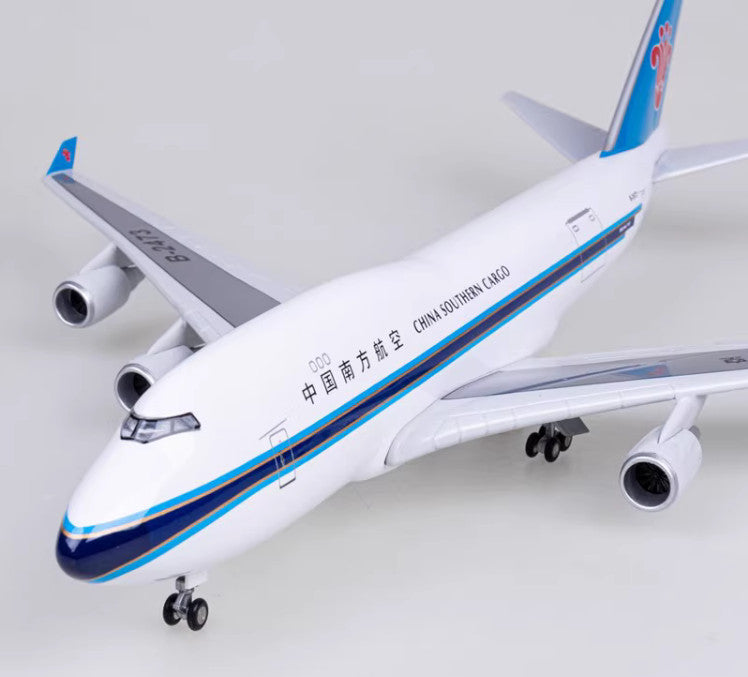 1:150 47CM CHINA SOUTHERN CARGO BOEING 747-400 Airplane Landing Gear Resin Model