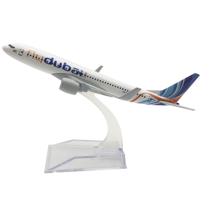 1/400 Scale Dubai Airplanes B737 Model Airplane Diecast Alloy Plane With Stand
