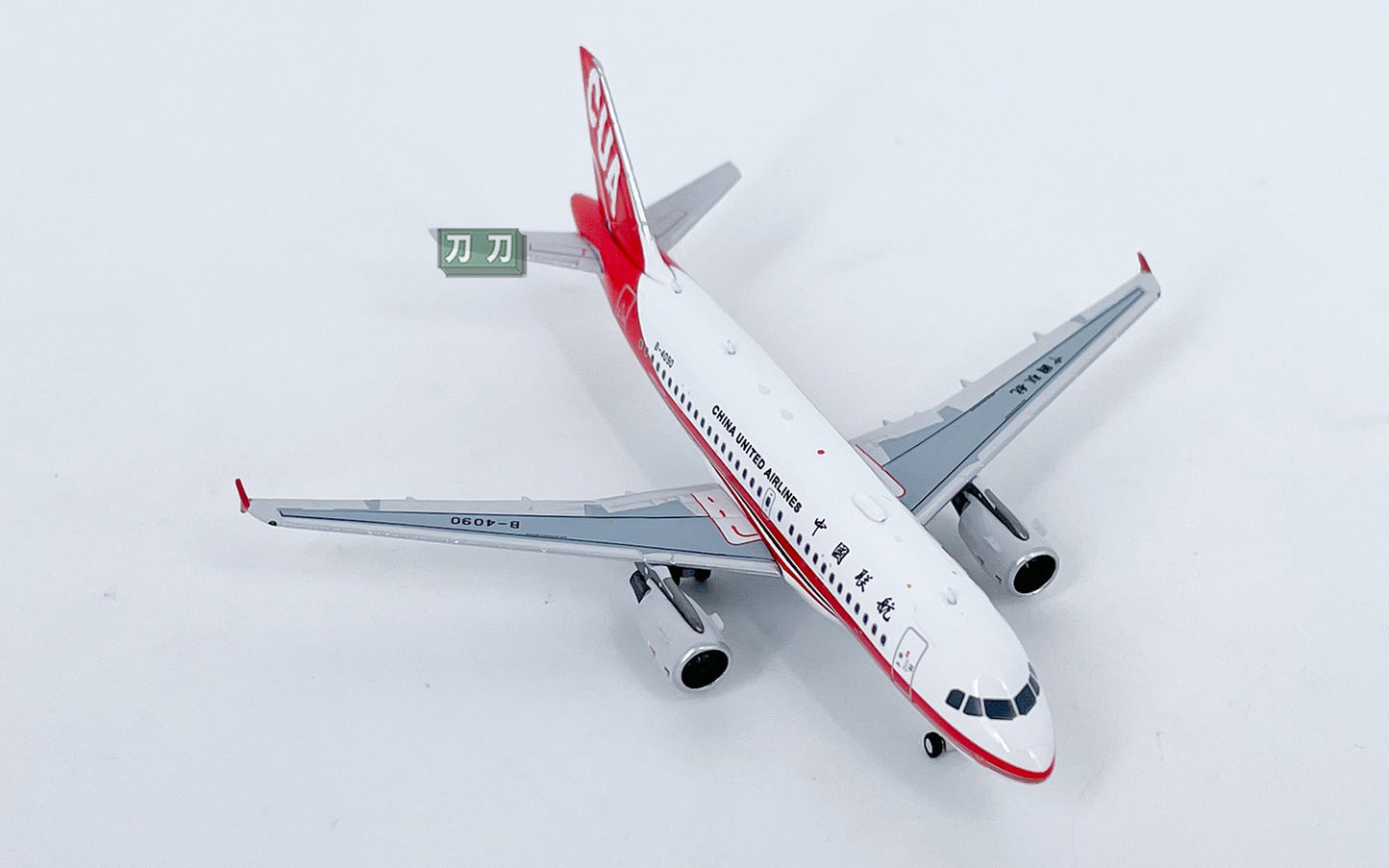 1:400 NG Models CHINA UNITED AIRLINES A319 Airplane Diecast Aircraft Model