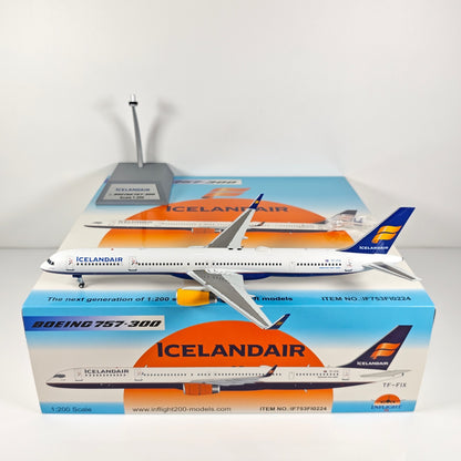 1:200 InFlight Icelandair Boeing 757-300 Passenger Airplane Diecast Plane Model