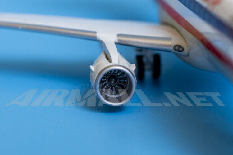 1:200 GeminiJets American Eagle Embraer ERJ-170-1000STD Airplane Diecast Model