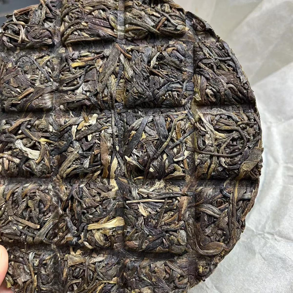Rhinoceros Pond Head Spring Old Tree Puerh Raw Tea Tight Tea 100g Tea Cake