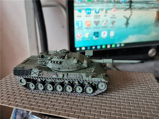 1:72 WW II Germany Leopard 1 Main Battle Tank Model Painted Finished