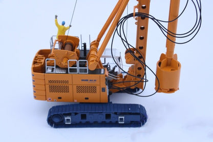 1:50 Bauer Drilling Rig BG30 Equipment Drilling Rig Construction Diecast Model