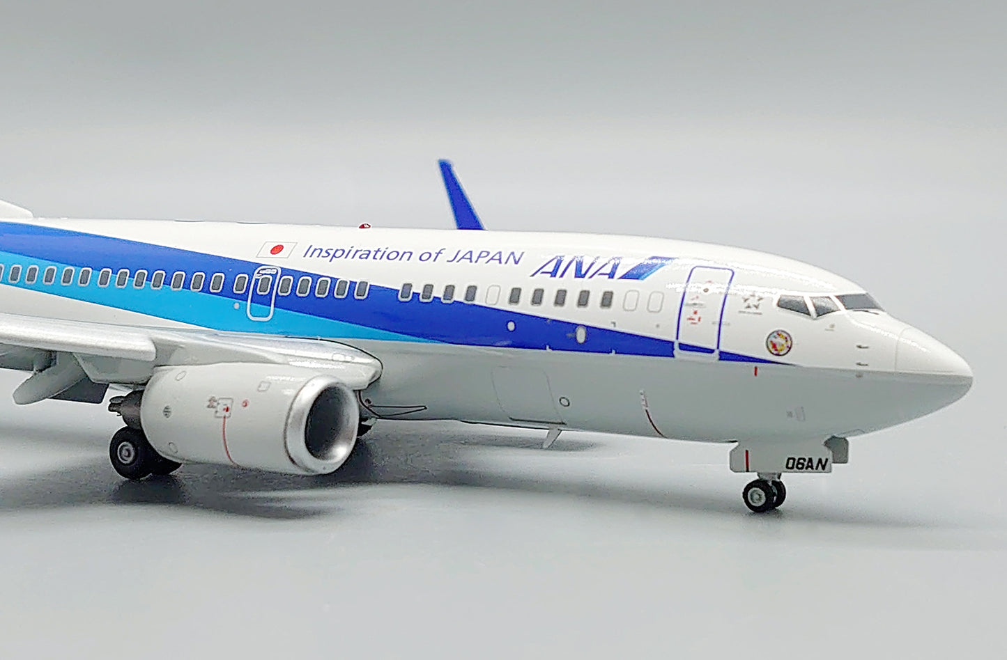 1:200 JC Wings ANA All Nippon Airways B737-700 Airplane Diecast Aircraft Model