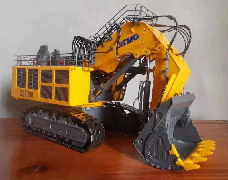 1:50 XCMG XE7000 Mining ExcavatorConstruction Machine Equipment Diecast Model