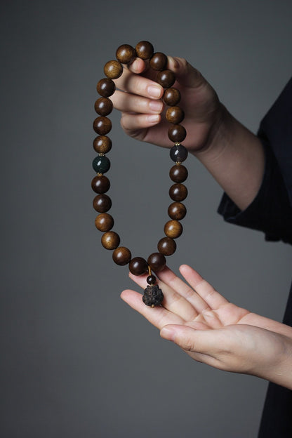 16mm Chinese Natural Eaglewood Handmade Exquisite Bracelets 31326