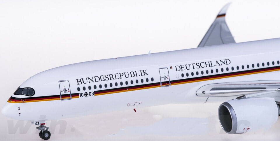 1:200 34CM Herpa Luftwaffe AIRBUS A350-900 Passenger Airplane ABS Plastic Model