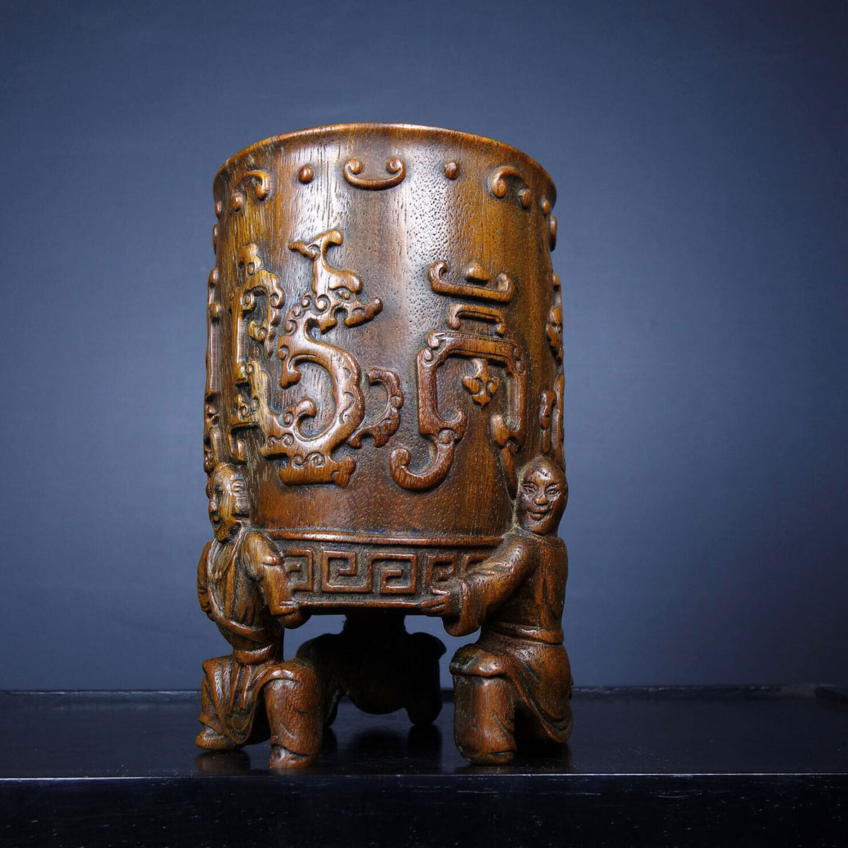 Antique Chinese Rosewood Carved Exquisite Buddha Statue Dragon Statue Brush Pot