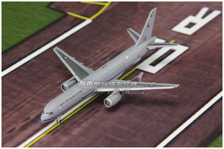 1:400 JC Wings ROYAL NEW ZEALAND AIR FORCE BOEING 757-200 Airplane Diecast Model