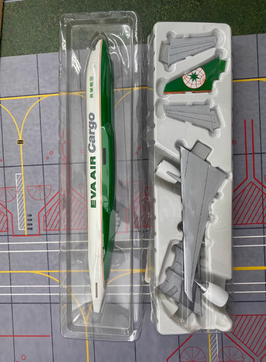 1:200 32CM Eva Air Cargo Boeing 777F Aircraft Plane ABS Plastic Airplane Model