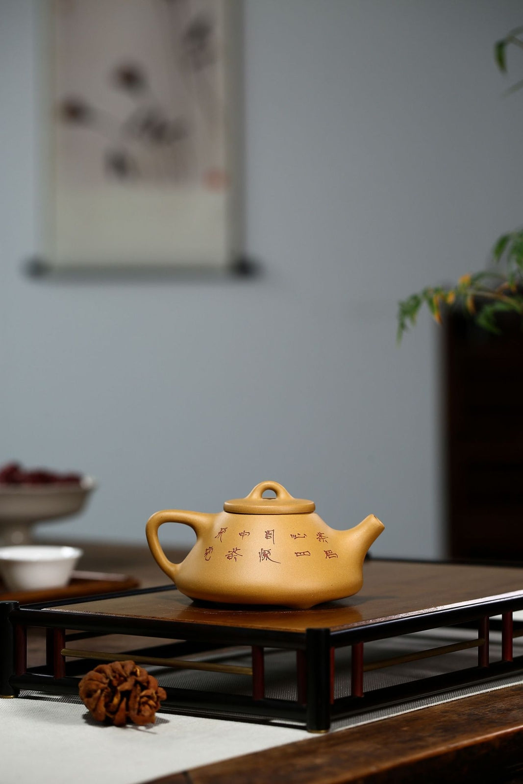 5" Chinese Yixing Zisha Pottery Gold Section Clay 200ML Lotus Flower Teapot 子冶石瓢