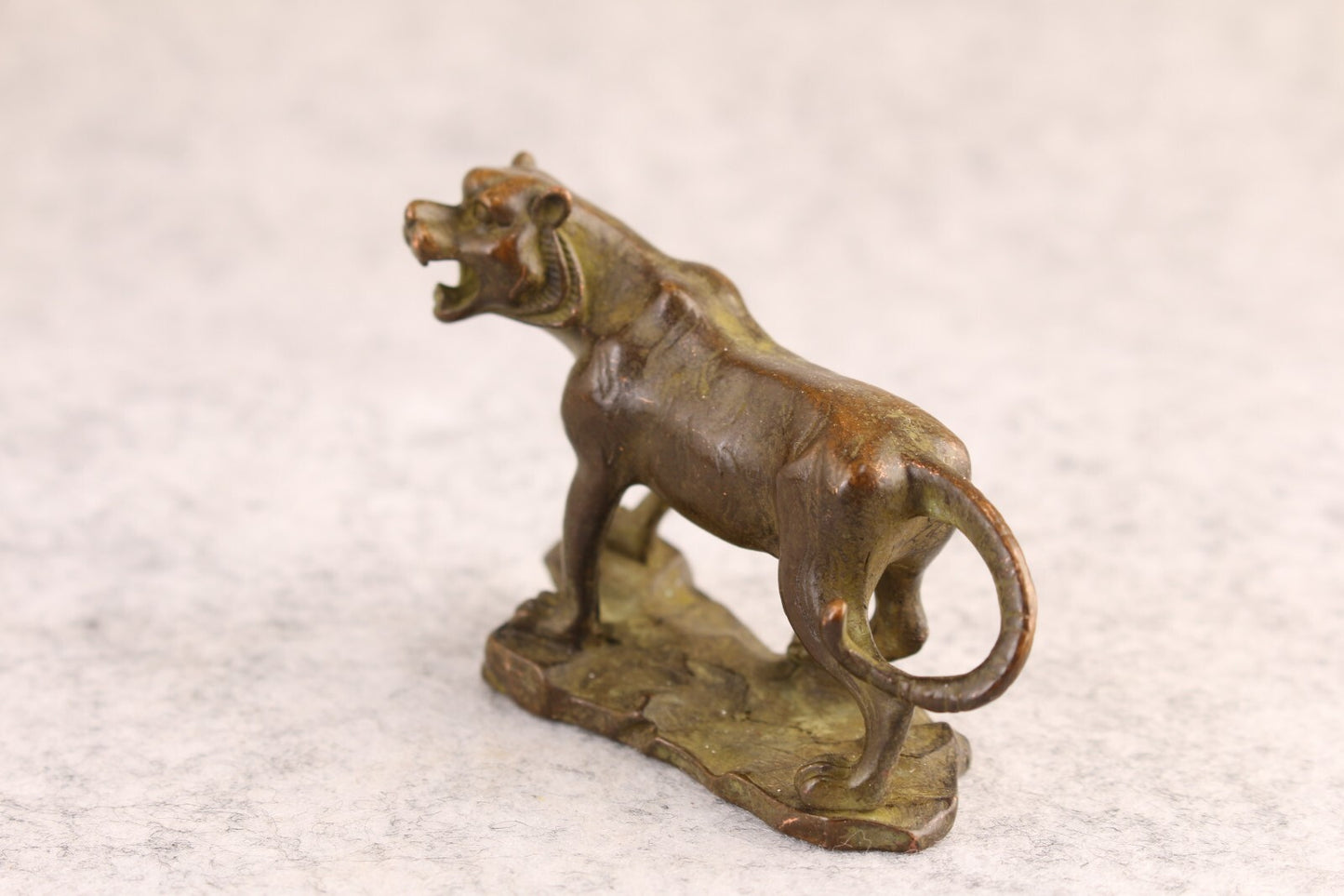 Rare bronze fengshui tiger statue netsuke collectable tea pet figure decor