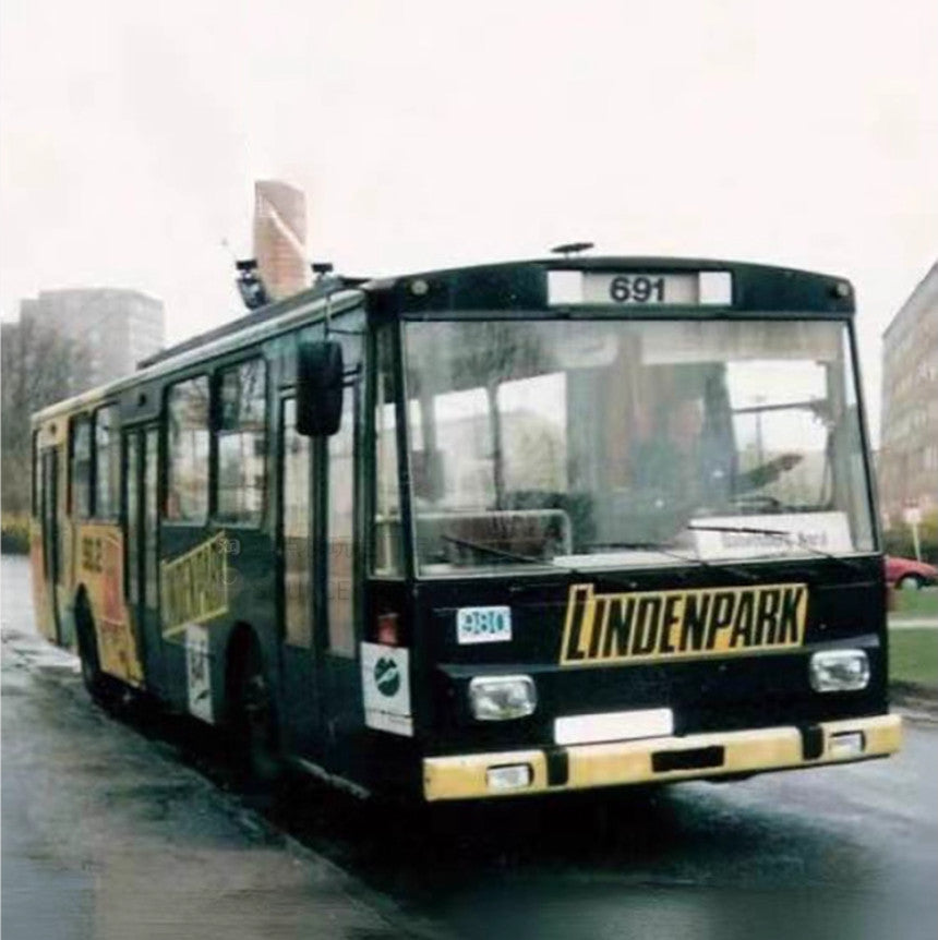 1:43 PremiumClassixxs SKODA-14TR Trolleybus Potsdam City Bus Diecast Model
