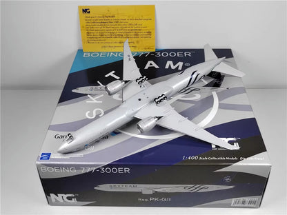 1:400 NG Model Garuda Indonesia SKYTEAM BOEING 777-300ER Airplane Diecast Model